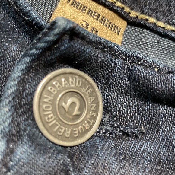 True Religion Relaxed Slim (GENO) 38W • 32L - Picture 4 of 11